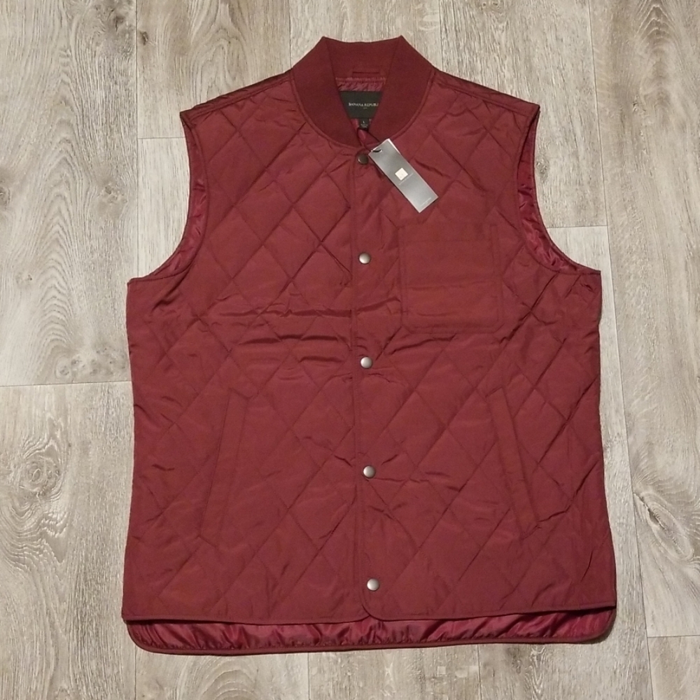 Banana republic water resistant layering vest, red